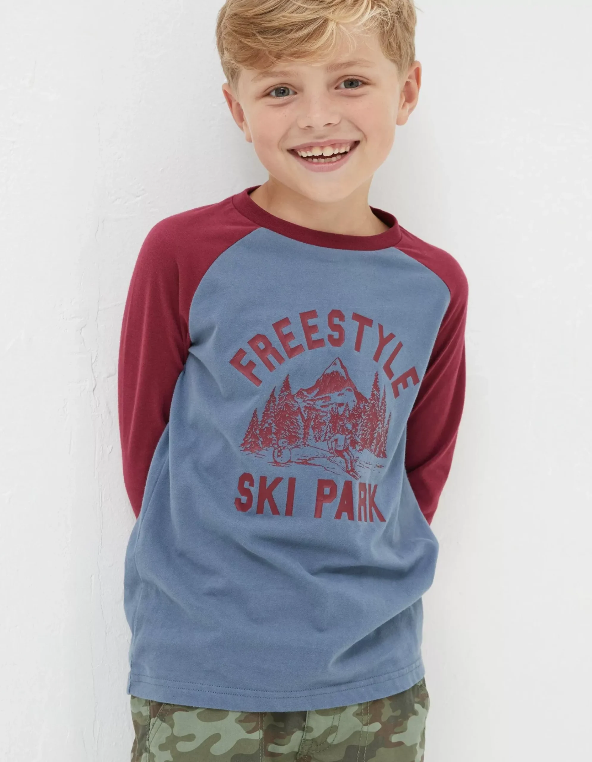 FatFace Freestyle Ski Raglan T-Shirt Burgundy