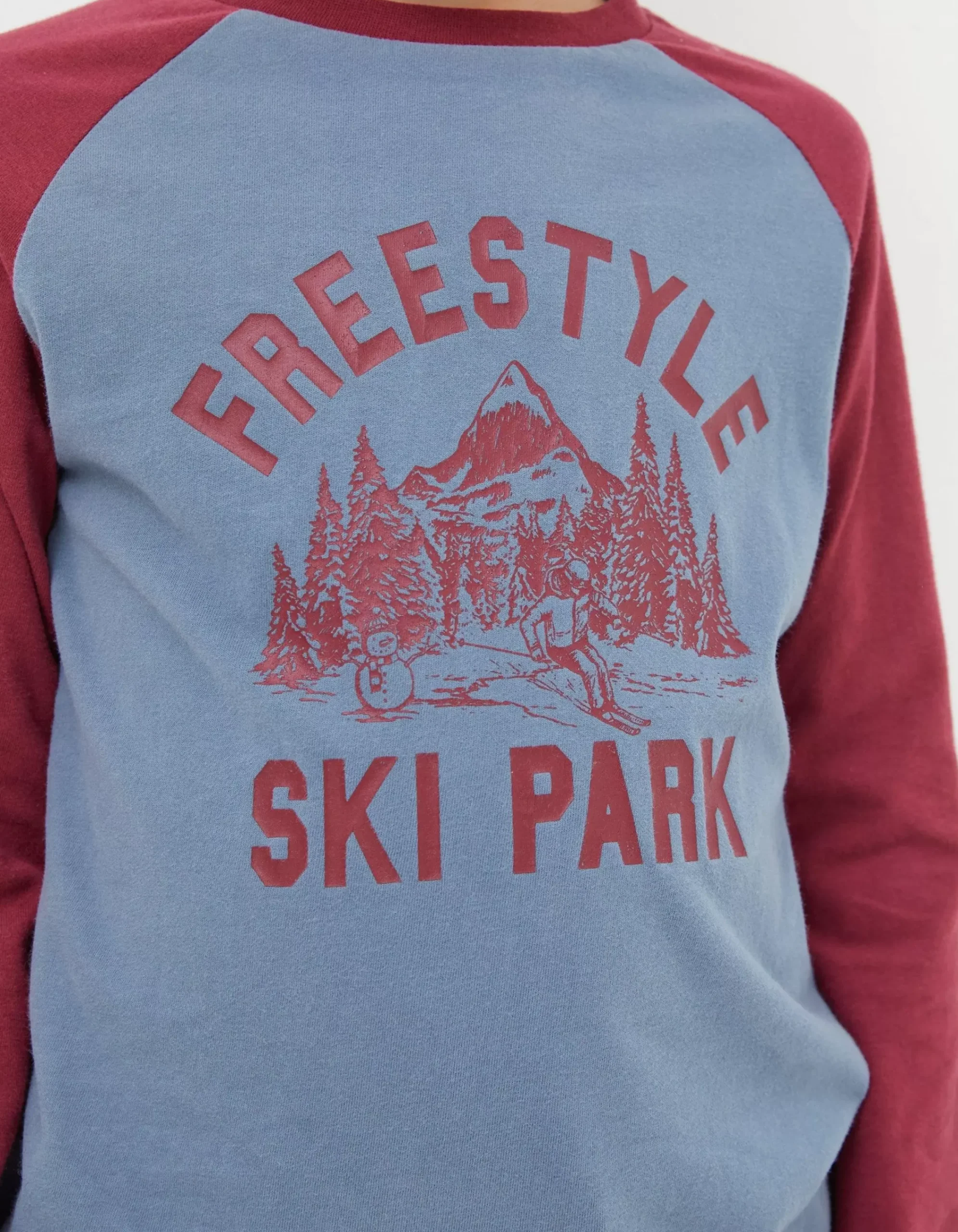 FatFace Freestyle Ski Raglan T-Shirt Burgundy
