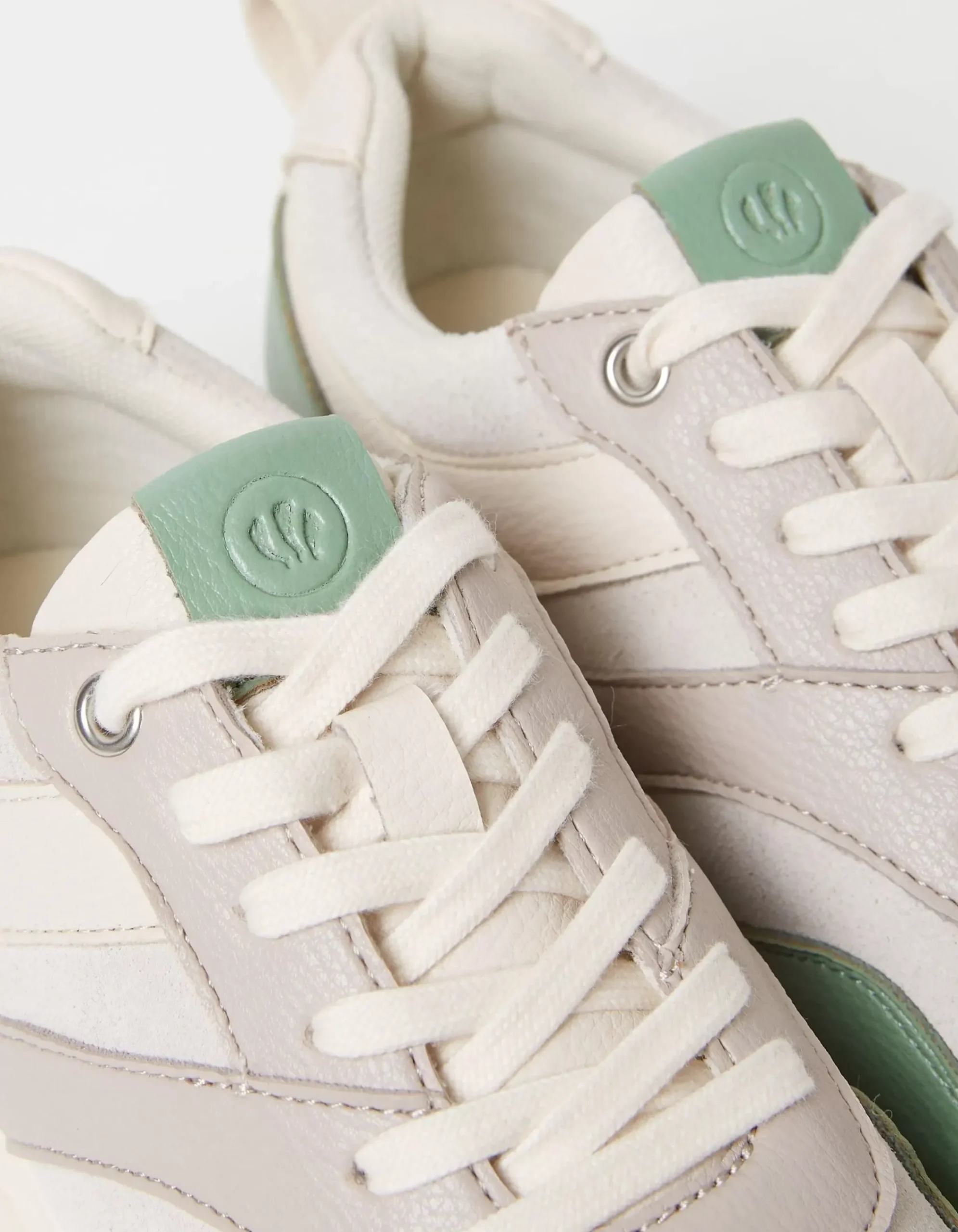 FatFace Nessa Trainer Green Haze