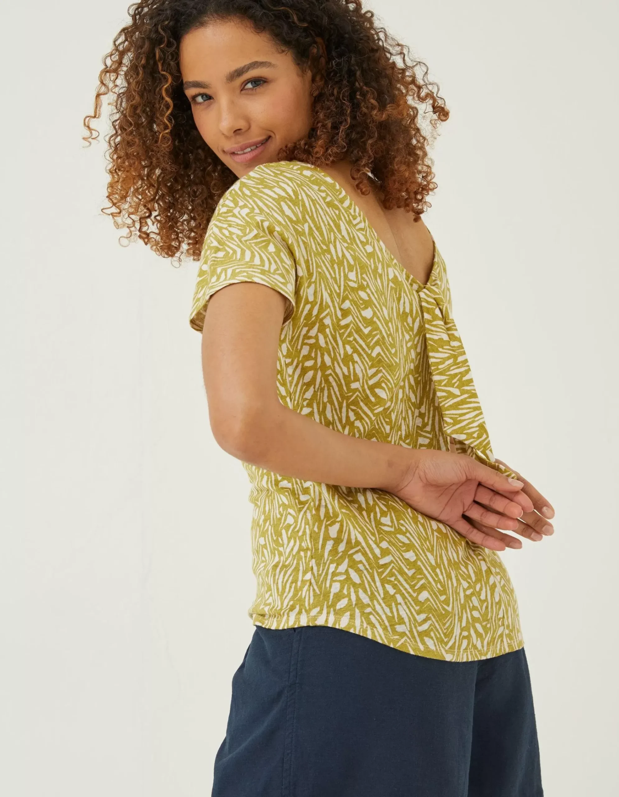 FatFace Tie Back Paint Linen T-Shirt Light Olive Clearance