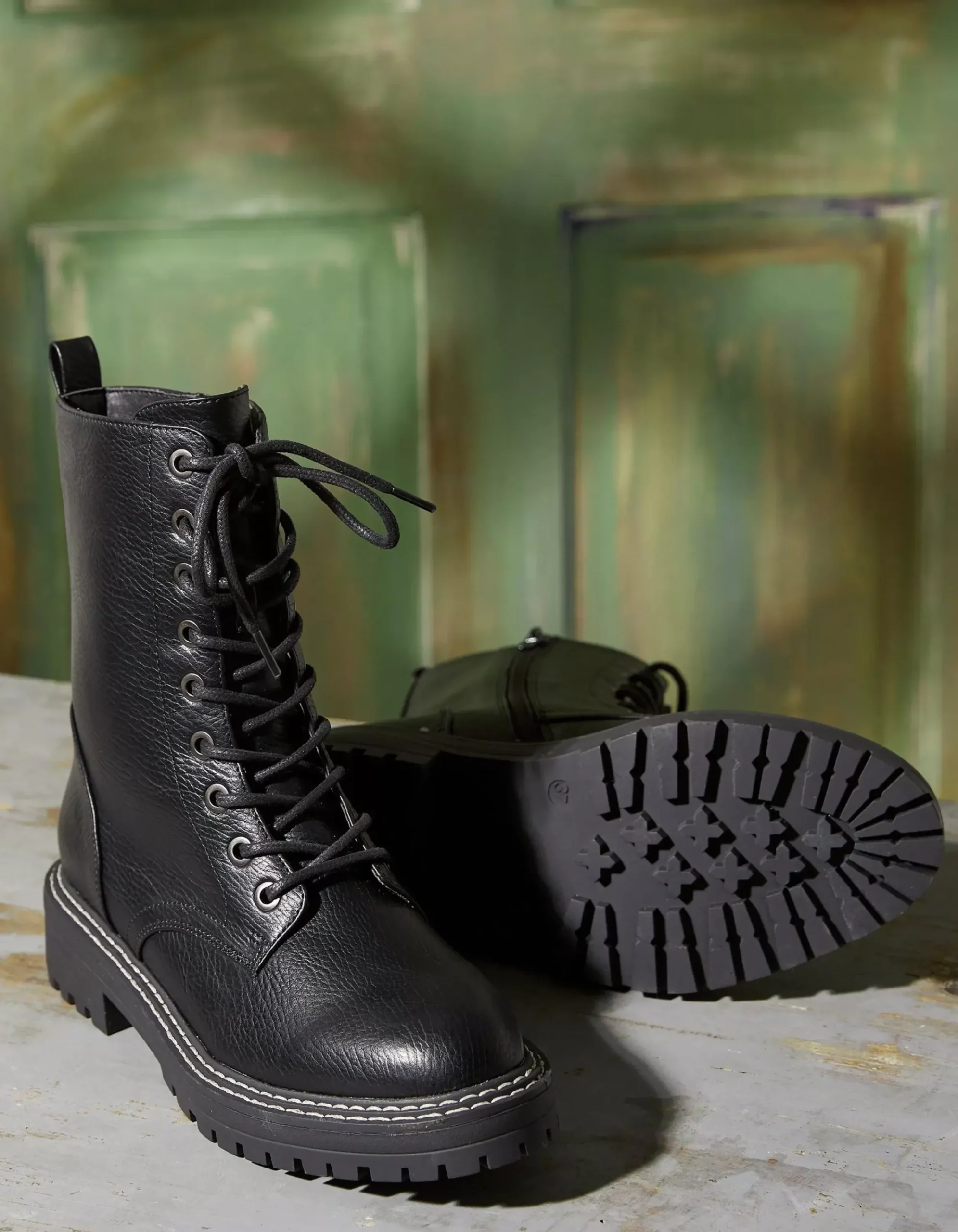 FatFace Violet Mid Chunky Lace Up Boot Black Sale